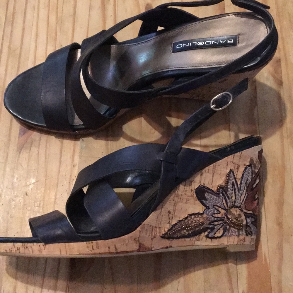 Bandolino wedge